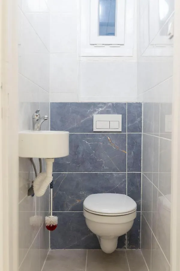 Luxurious Central Grand Home W/ 3Bedrm 2Bathrm Budapest Hungary